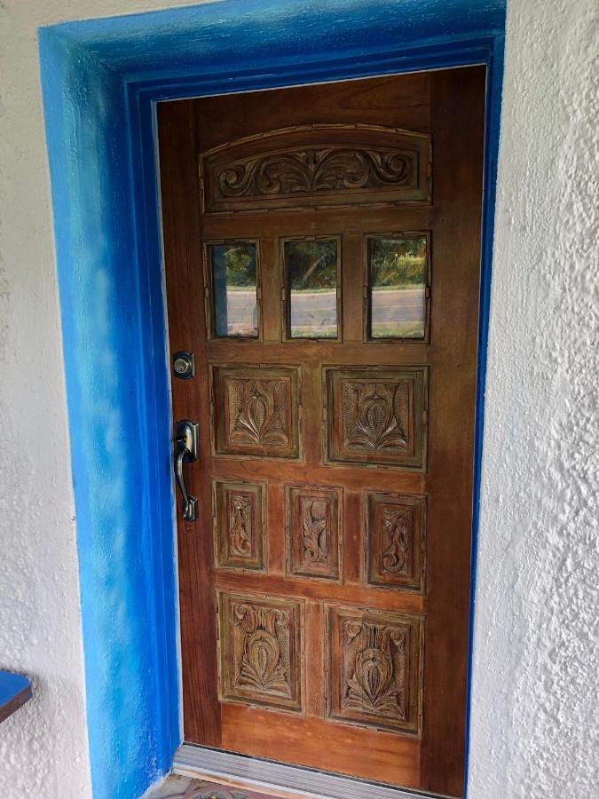 El Viejo Adobe - Across From Sul Ross Campus Bed and Breakfast Alpine Exteriör bild