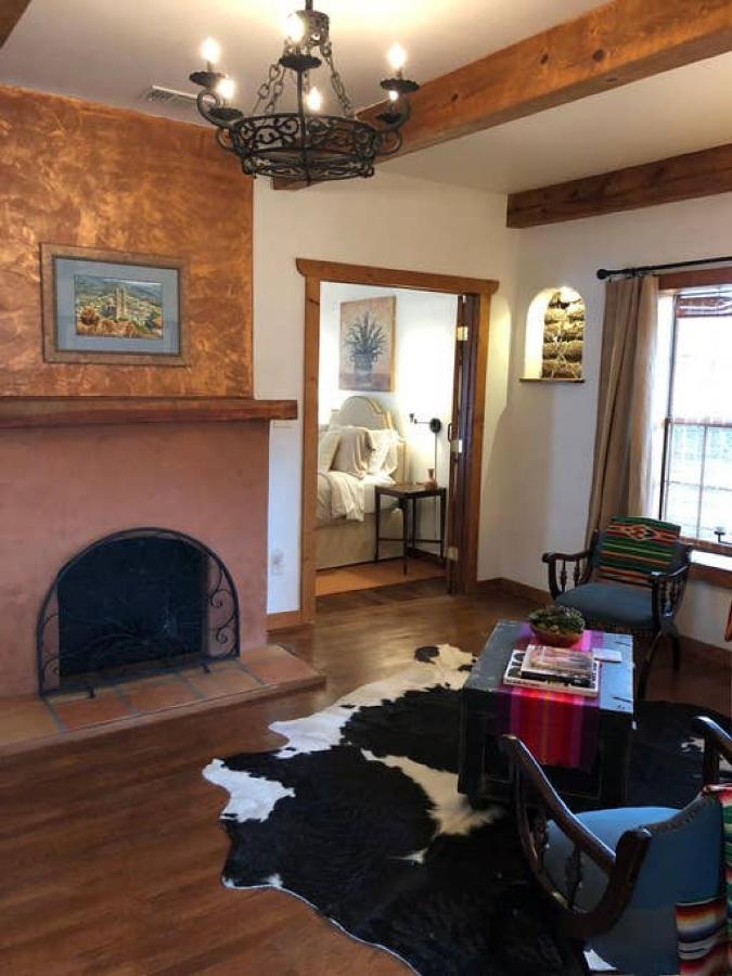 El Viejo Adobe - Across From Sul Ross Campus Bed and Breakfast Alpine Exteriör bild