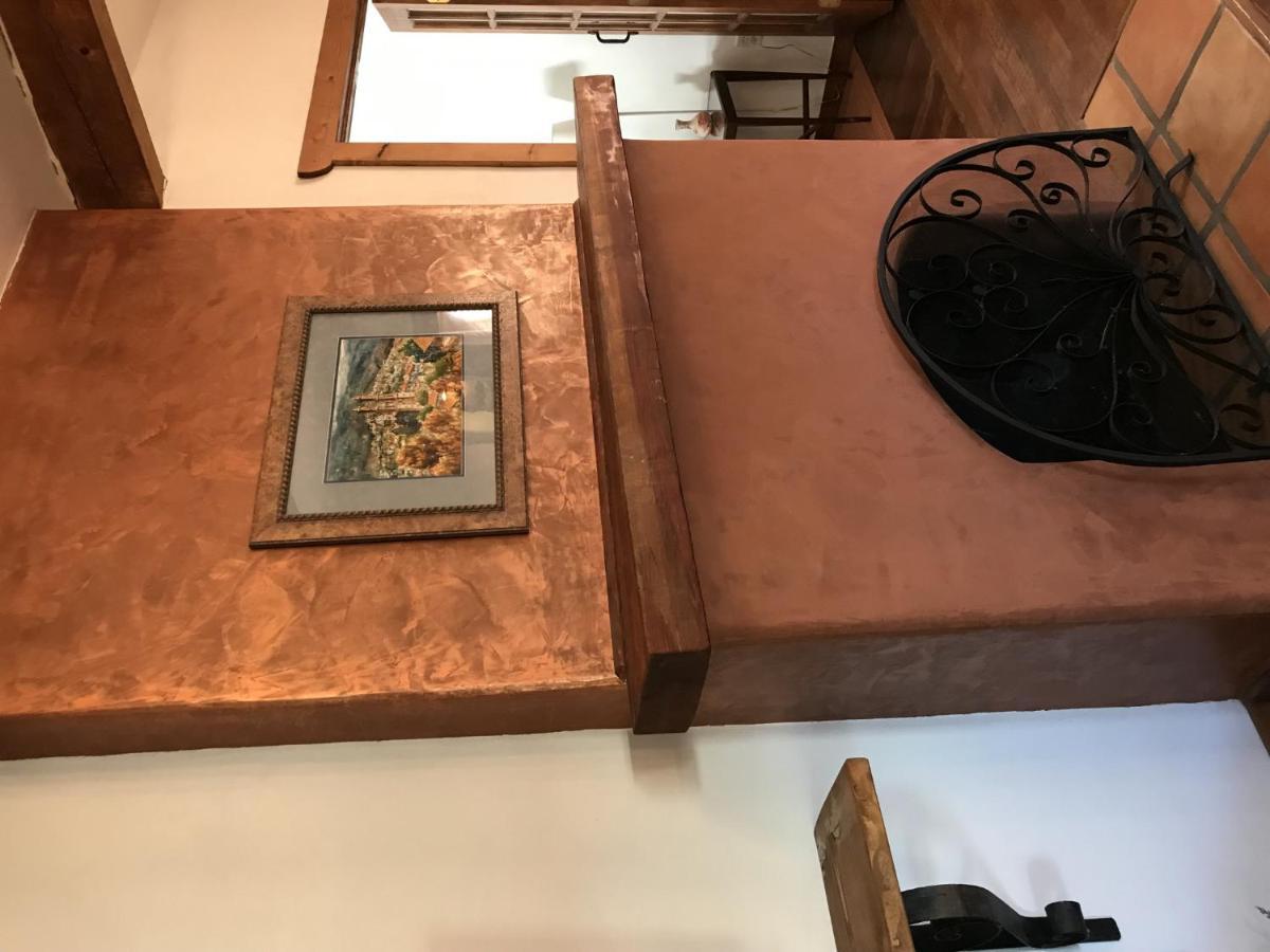 El Viejo Adobe - Across From Sul Ross Campus Bed and Breakfast Alpine Exteriör bild